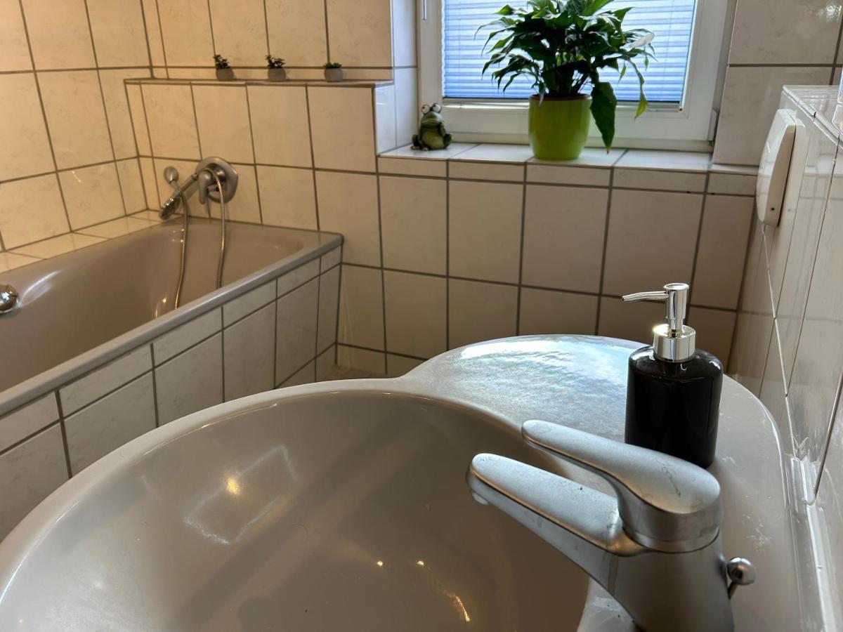 Pension Hotel Leinefelde Am Bahnhof Екстериор снимка